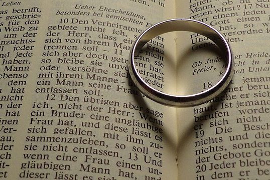 แหวน-ความรัก-การแต่งงาน-พระคัมภีร์